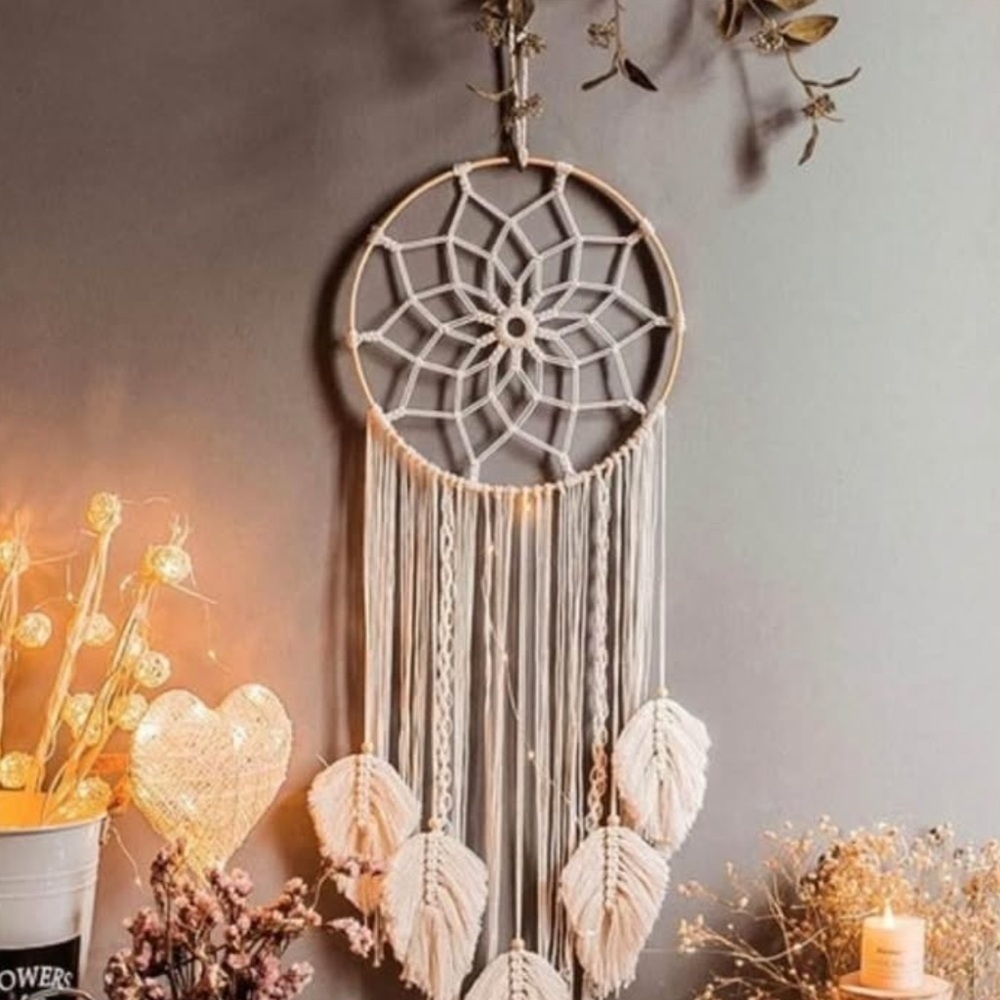 Elegant Cream Dreamcatcher Wall Decor - Picture 1 of 5